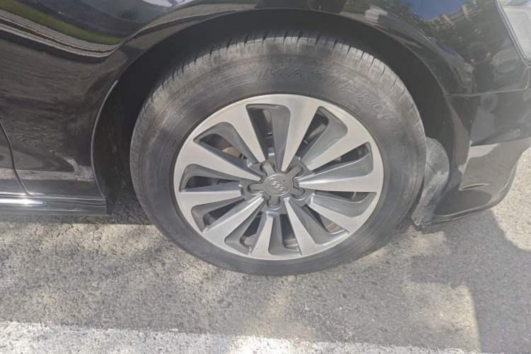 Used Audi A6L 2016 30 FSI Comfort Version Right Front Wheel Hub