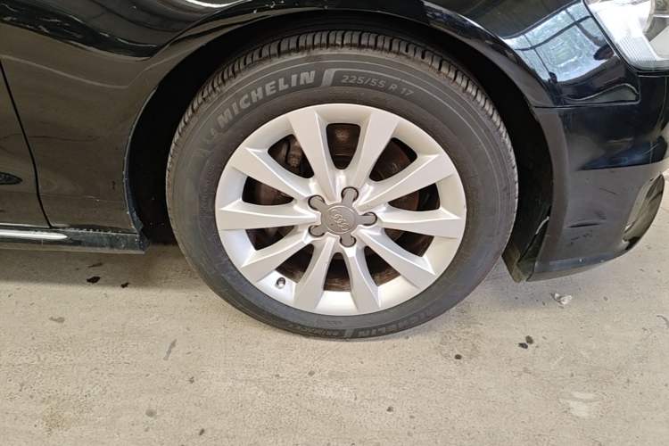 Used Audi A6L 2016 30 FSI Technology Model Right Front Wheel Hub