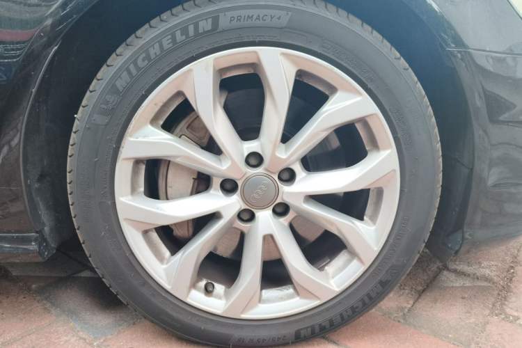 Used Audi A6L 2016 45 TFSI quattro Sport Edition Right Front Wheel Hub