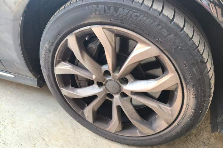 Used Audi A6L 2016 45 TFSI quattro Sport Edition Right Front Wheel Hub