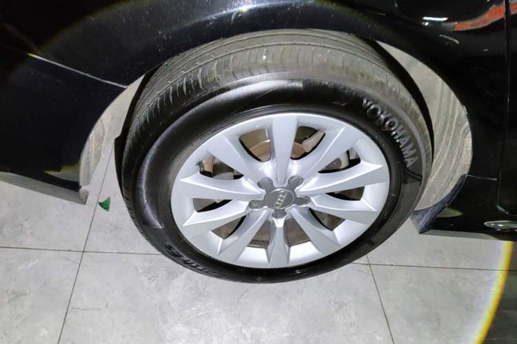 Used Audi A6L 2016 30 FSI Technology Model Right Rear Wheel Hub