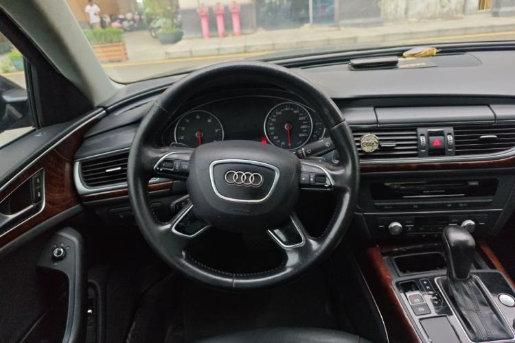 Used Audi A6L 2016 30 FSI Comfort Version Steering Wheel