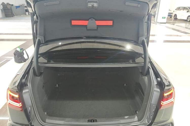 Used Audi A6L 2016 30 FSI Technology Model Trunk