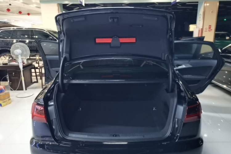 Used Audi A6L 2016 TFSI Technology Edition Trunk