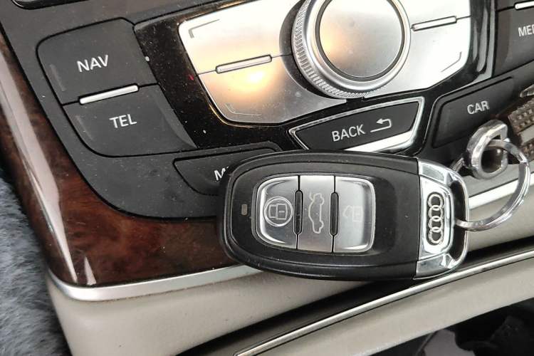 Used Audi A6L 2016 30 FSI Comfort Version Vehicle Key