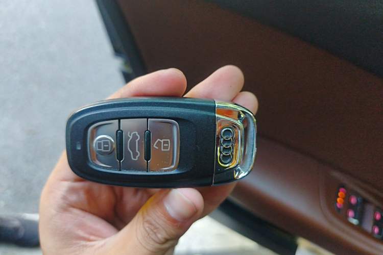 Used Audi A6L 2016 30 FSI Comfort Version Vehicle Key