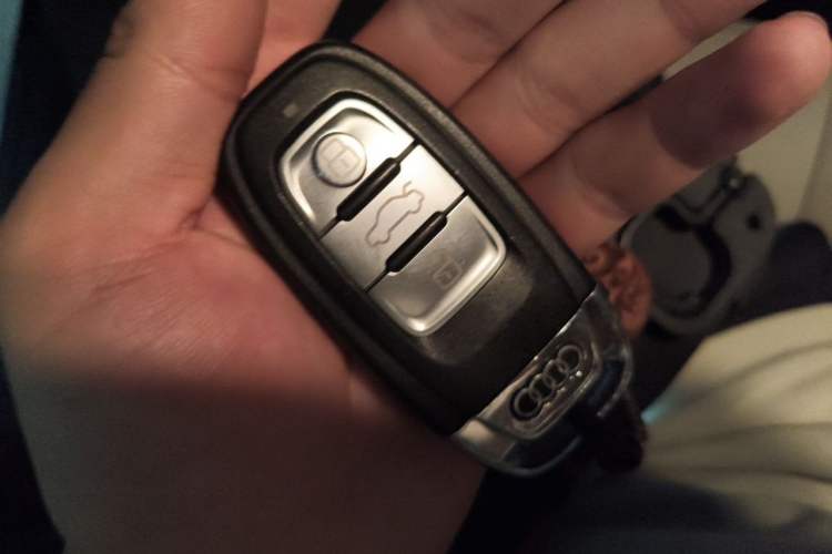 Used Audi A6L 2016 30 FSI Comfort Version Vehicle Key