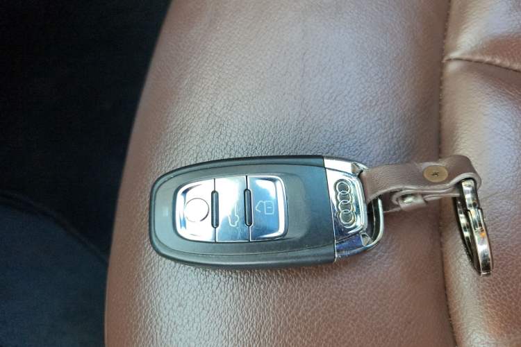Used Audi A6L 2016 TFSI Sport Edition Vehicle Key