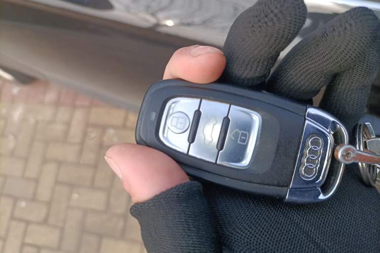Used Audi A6L 2016 TFSI Sport Edition Vehicle Key