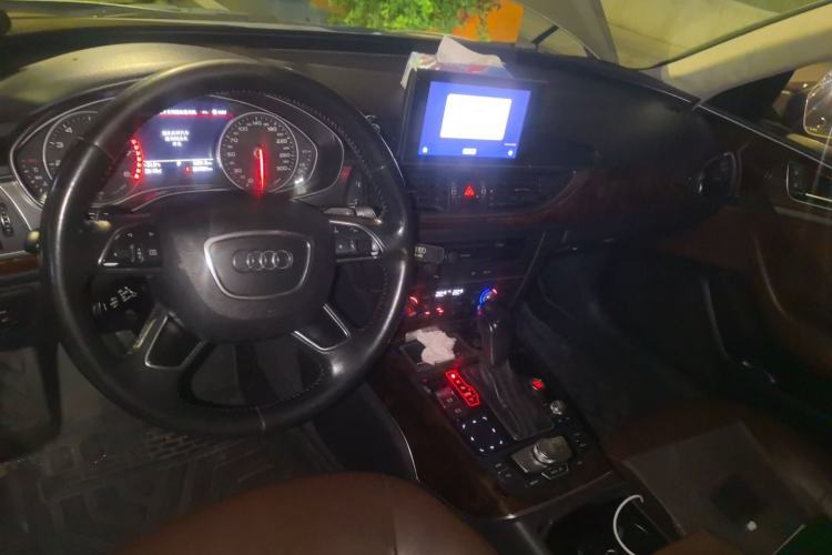 Used Audi A6L 2016 TFSI Comfort Model Center Console
