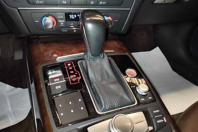 Used Audi A6L 2016 30 FSI Comfort Version Gear Lever