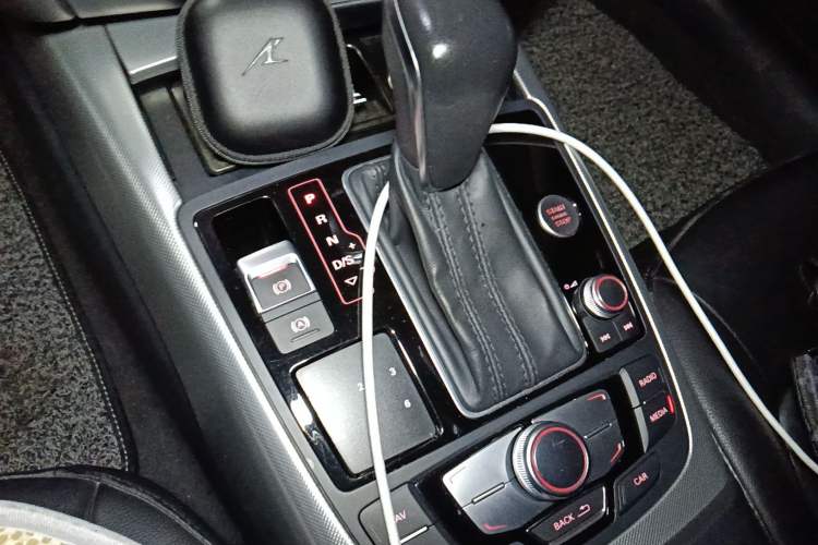 Used Audi A6L 2016 TFSI Technology Edition Gear Lever