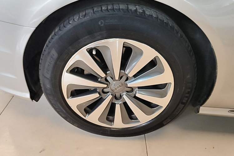 Used Audi A6L 2016 30 FSI Comfort Version Left Front Wheel Hub