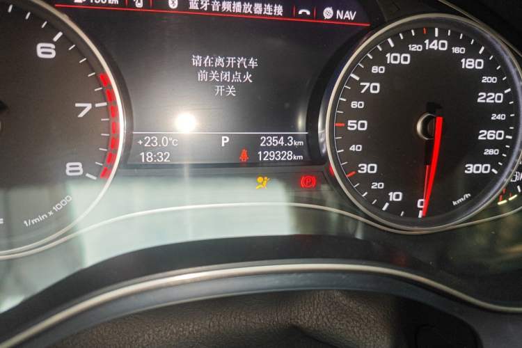 Used Audi A6L 2016 TFSI Technology Edition Odometer Close Up