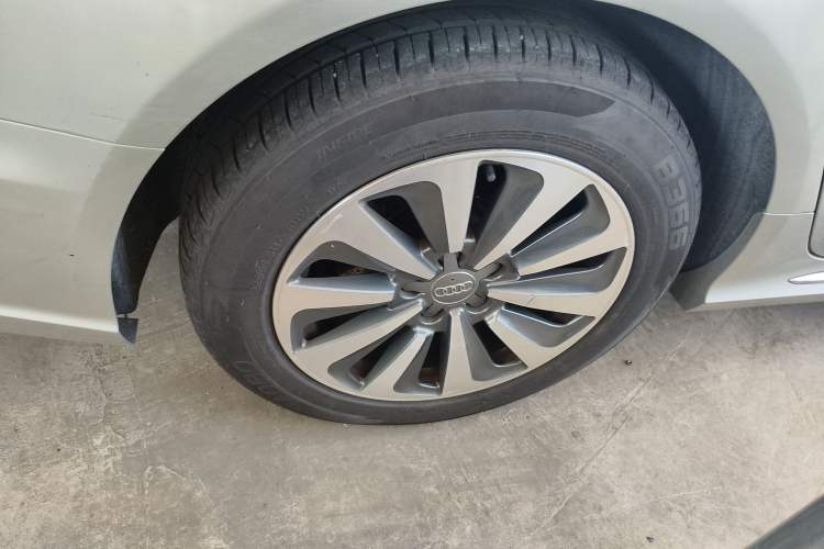 Used Audi A6L 2016 30 FSI Comfort Version Right Rear Wheel Hub