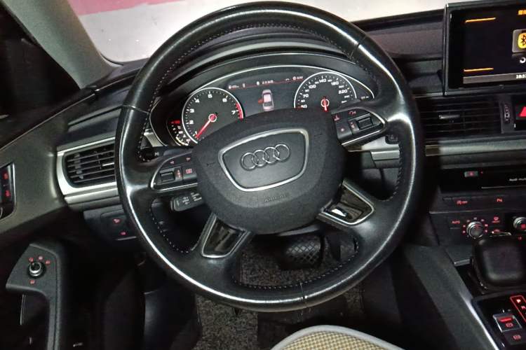 Used Audi A6L 2016 TFSI Technology Edition Steering Wheel