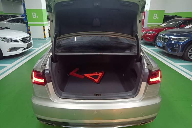 Used Audi A6L 2016 TFSI Technology Edition Trunk