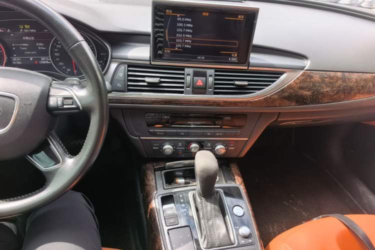 Used Audi A6L 2016 TFSI Technology Edition Audio And AC Panel