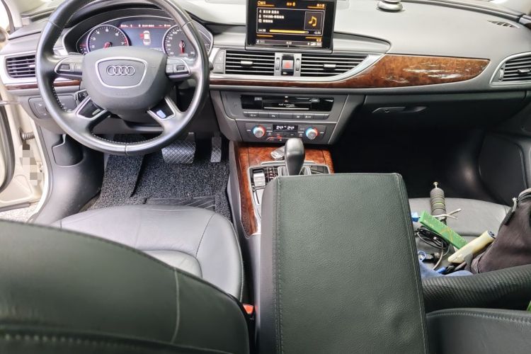 Used Audi A6L 2016 TFSI Comfort Model Center Console