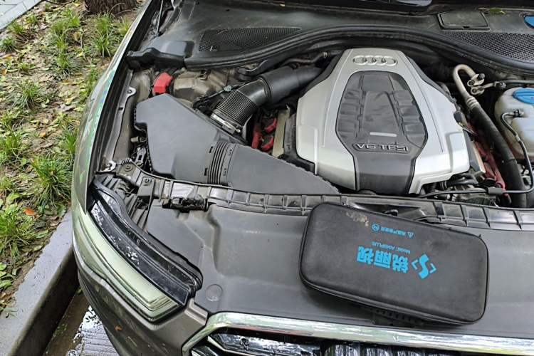 Used Audi A6L 2016 45 TFSI quattro Sport Edition Engine Bay Right
