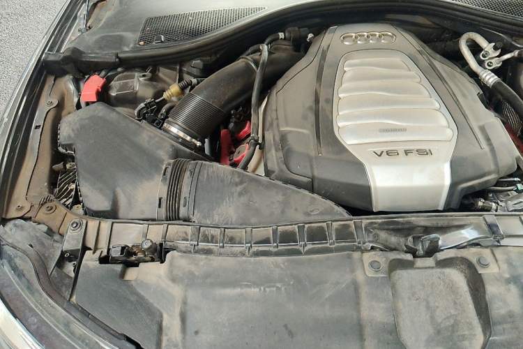 Used Audi A6L 2016 30 FSI Comfort Version Engine Bay Right