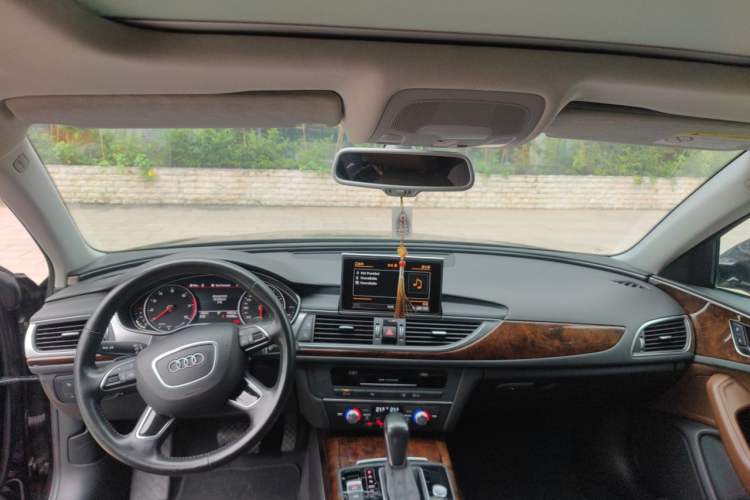 Used Audi A6L 2016 TFSI Comfort Model Center Console