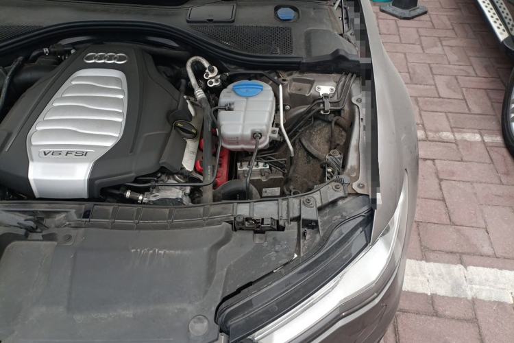 Used Audi A6L 2016 30 FSI Comfort Version Engine Bay Left
