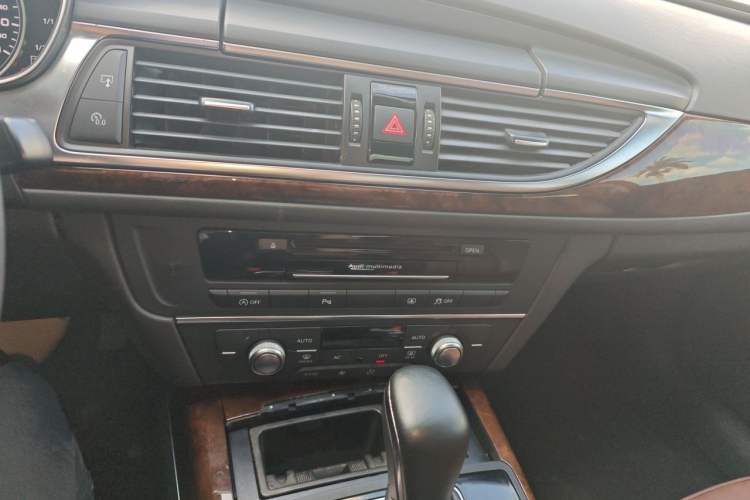 Used Audi A6L 2016 30 FSI Comfort Version Audio And AC Panel