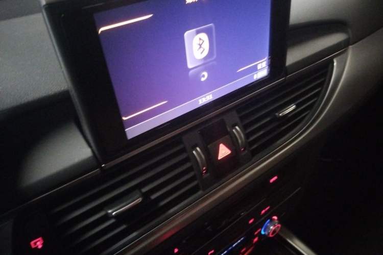 Used Audi A6L 2016 TFSI Sport Edition Audio And AC Panel