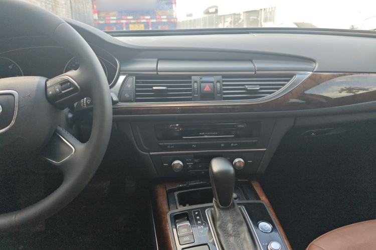 Used Audi A6L 2016 30 FSI Comfort Version Center Console