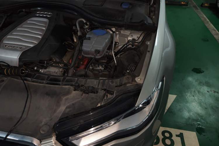 Used Audi A6L 2016 30 FSI Comfort Version Engine Bay Left