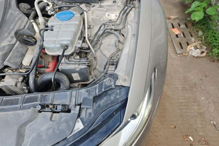 Used Audi A6L 2016 30 FSI Comfort Version Engine Bay Left