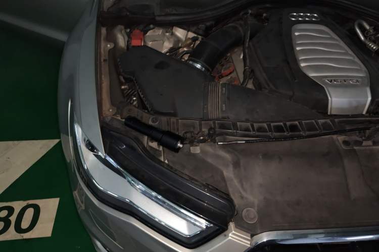 Used Audi A6L 2016 30 FSI Comfort Version Engine Bay Right