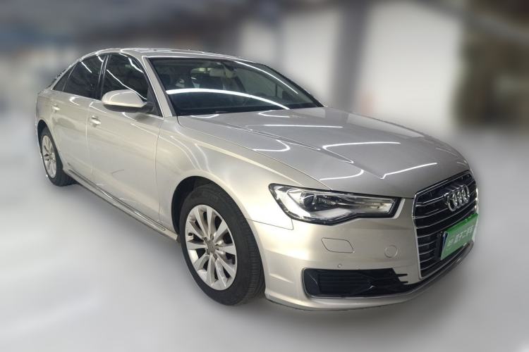 Used Audi A6L 2016 TFSI Technology Edition Front Right 45 Deg