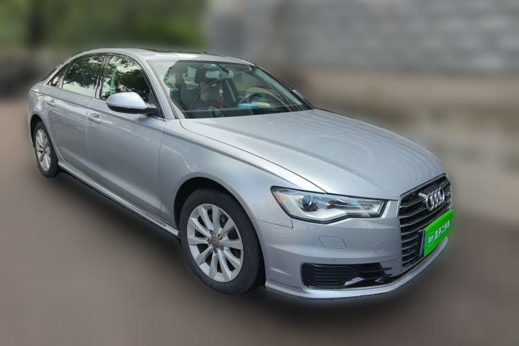 Used Audi A6L 2016 TFSI Technology Edition Front Right 45 Deg