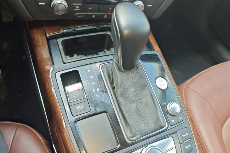 Used Audi A6L 2016 30 FSI Comfort Version Gear Lever