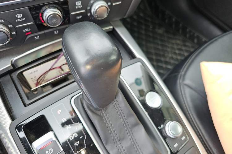 Used Audi A6L 2016 TFSI Technology Edition Gear Lever