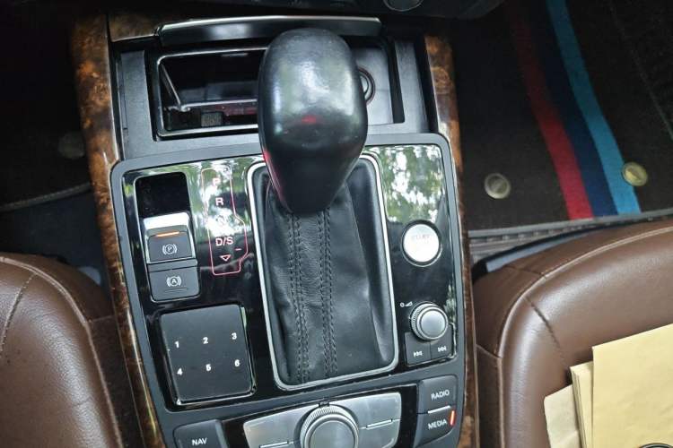 Used Audi A6L 2016 30 FSI Comfort Version Gear Lever