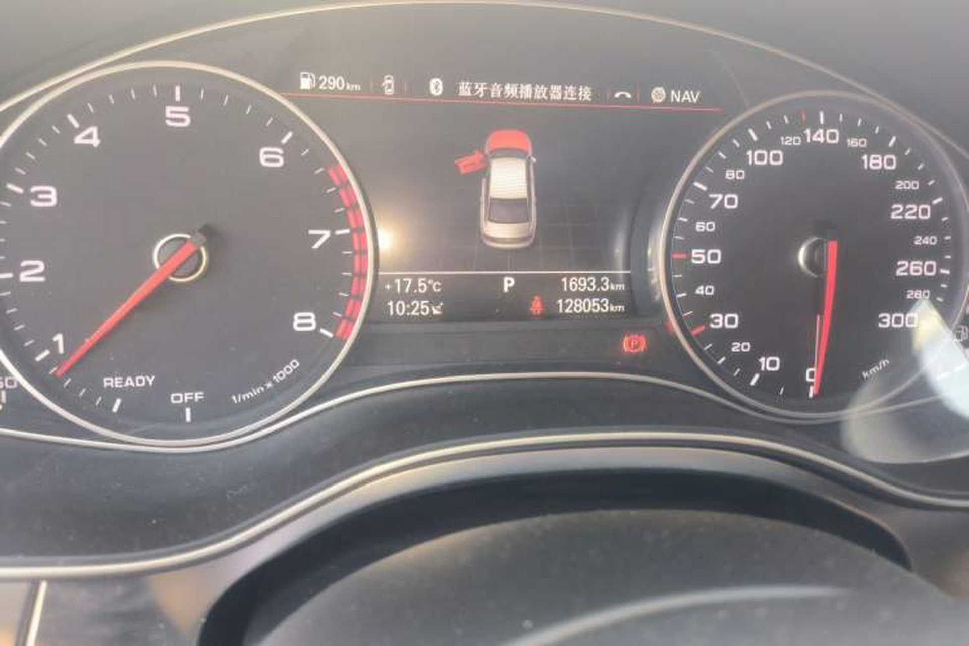 Used Audi A6L 2016 30 FSI Comfort Version Odometer Close Up