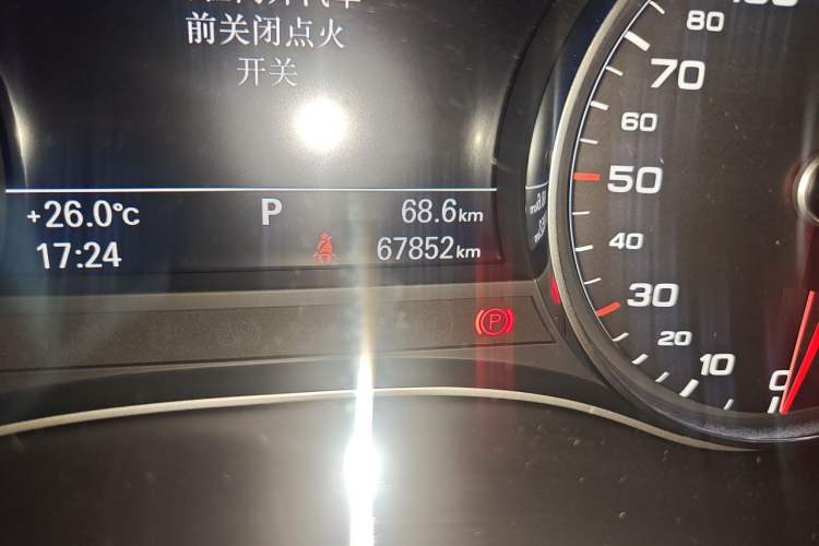 Used Audi A6L 2016 TFSI Technology Edition Odometer Close Up