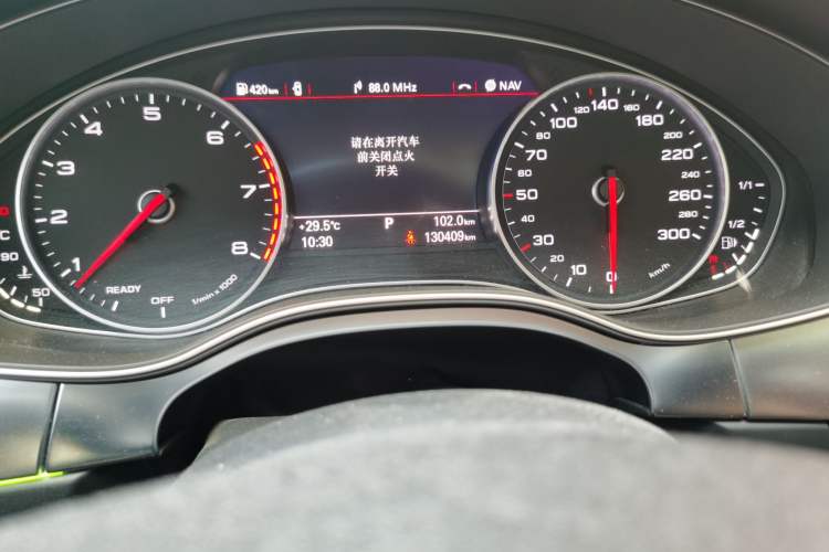 Used Audi A6L 2016 30 FSI Comfort Version Odometer Close Up