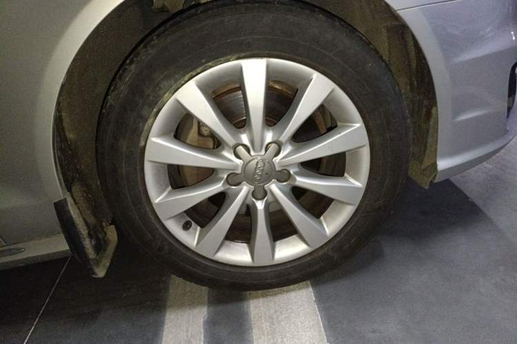 Used Audi A6L 2016 TFSI Comfort Model Right Front Wheel Hub