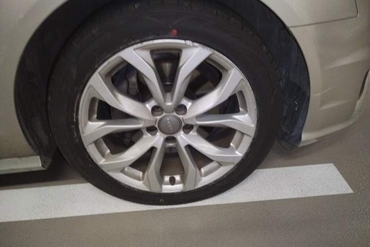 Used Audi A6L 2016 TFSI Sport Edition Right Front Wheel Hub