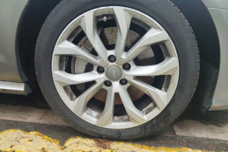 Used Audi A6L 2016 45 TFSI quattro Sport Edition Right Front Wheel Hub