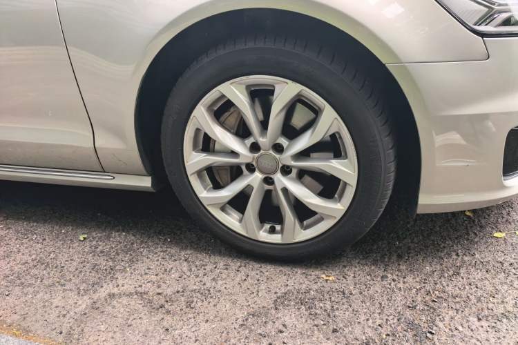 Used Audi A6L 2016 45 TFSI quattro Sport Edition Right Front Wheel Hub