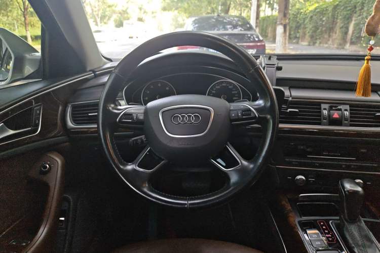 Used Audi A6L 2016 30 FSI Comfort Version Steering Wheel