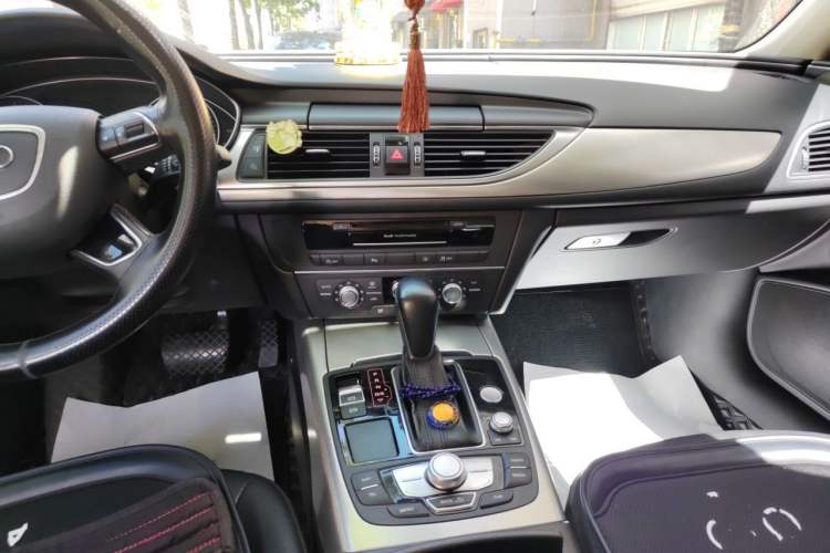 Used Audi A6L 2016 TFSI Technology Edition Audio And AC Panel