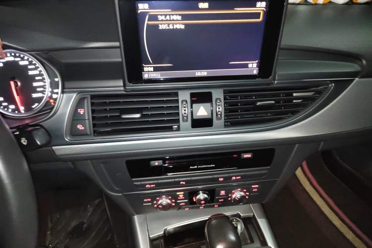 Used Audi A6L 2016 TFSI Technology Edition Audio And AC Panel