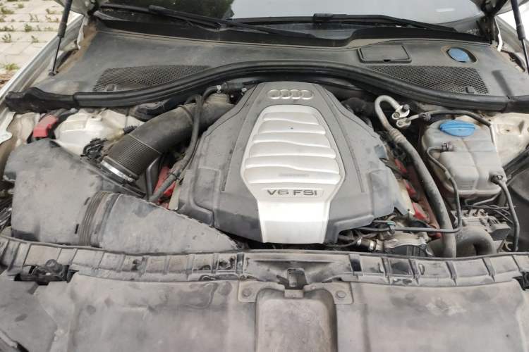 Used Audi A6L 2016 30 FSI Comfort Version Engine Bay