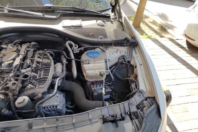 Used Audi A6L 2016 TFSI Technology Edition Engine Bay Left